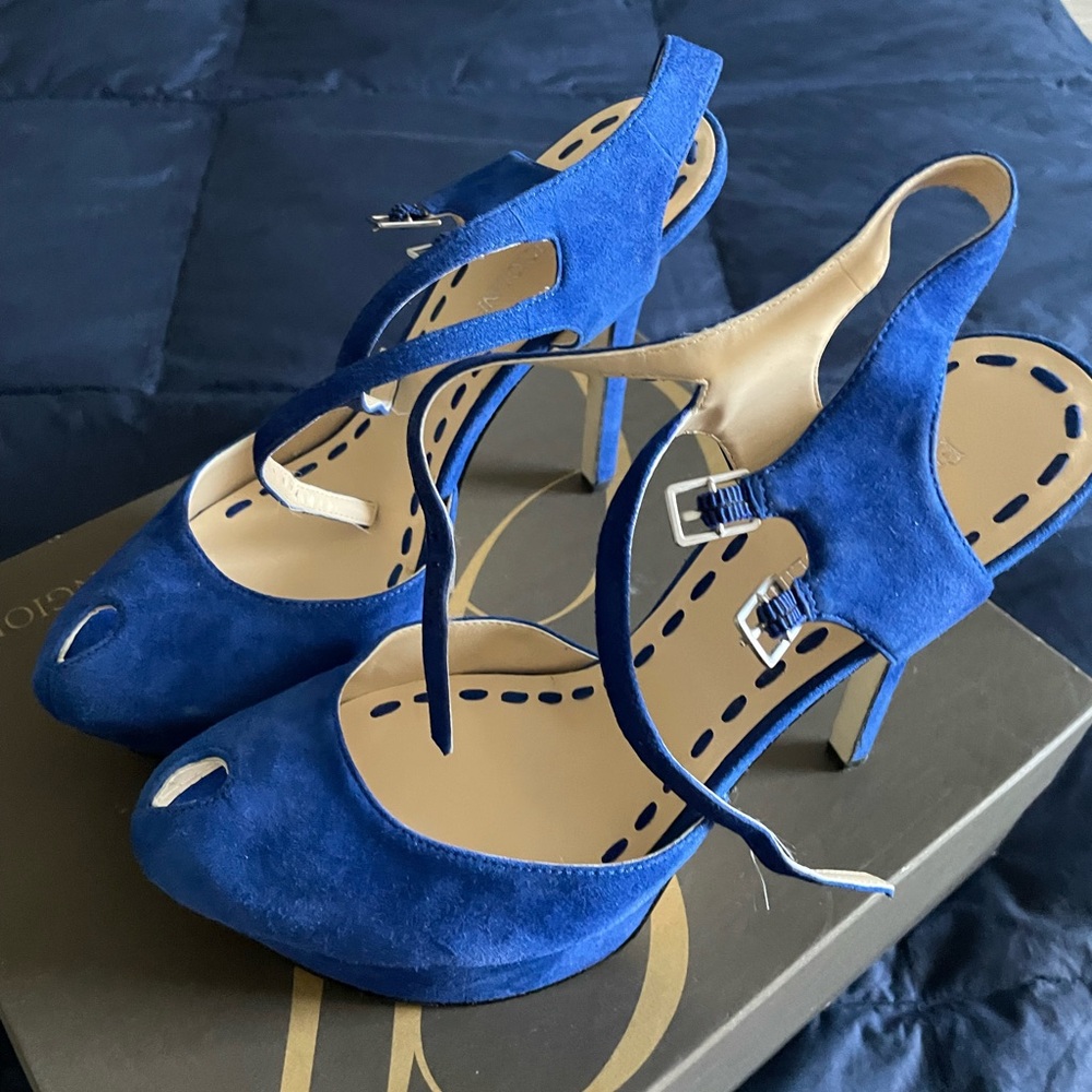 Enzo Angiolini Vibrant Blue Suede Heels - Picture 6 of 6
